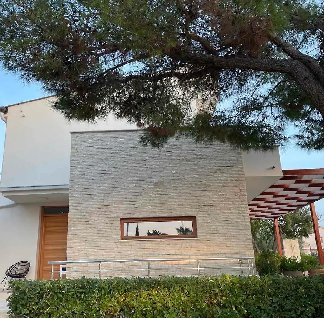 Pine Tree Villa Pakostane